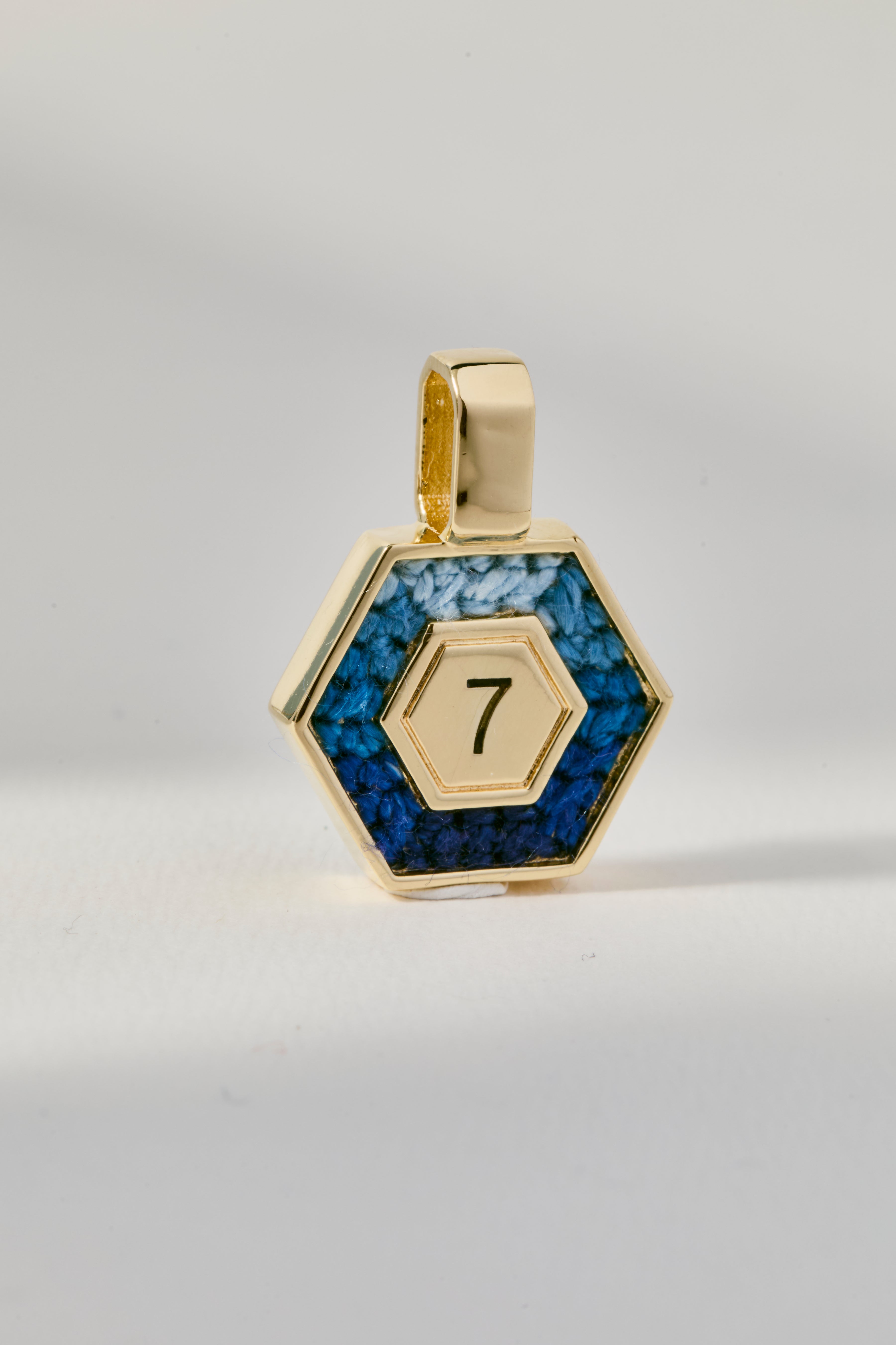 Pingente Hexagonal Pequeno com gravação