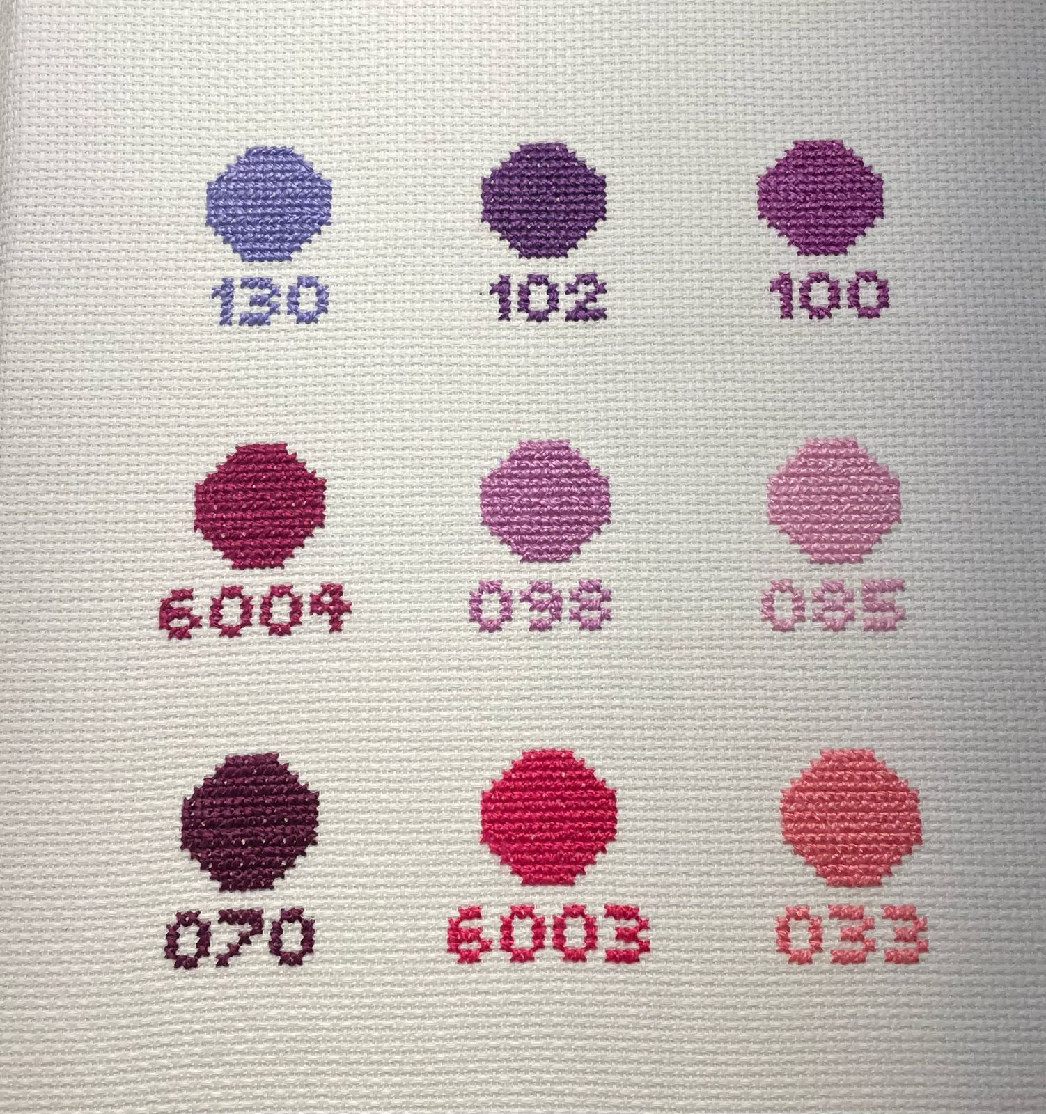 Pingente Hexagonal Pequeno com gravação e corrente