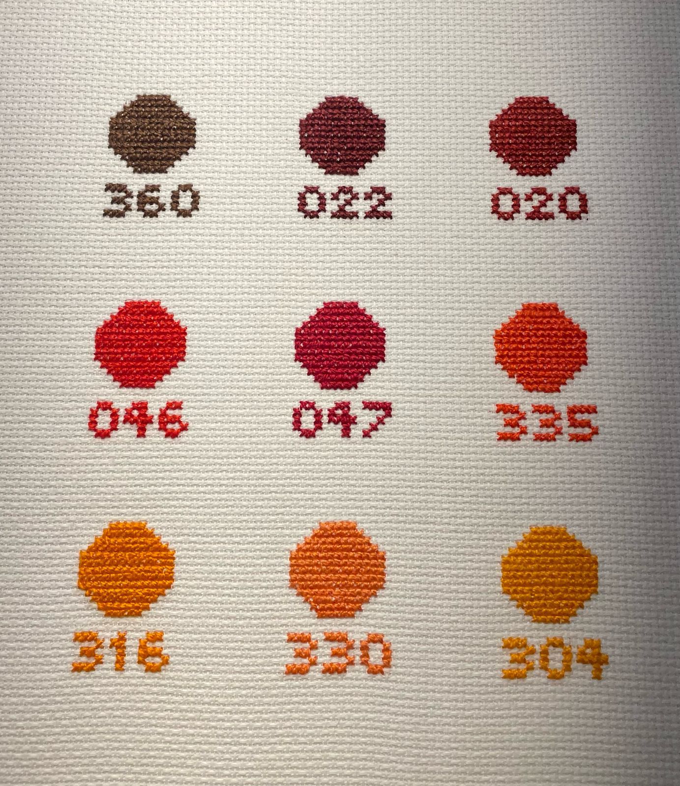 Pingente Hexagonal Pequeno com gravação e corrente