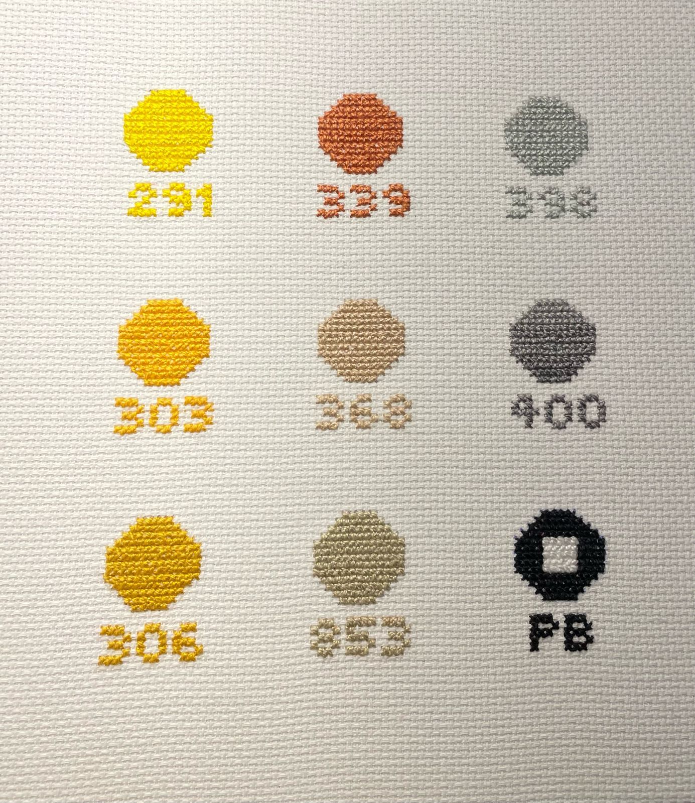 Pingente Hexagonal Pequeno com gravação e corrente