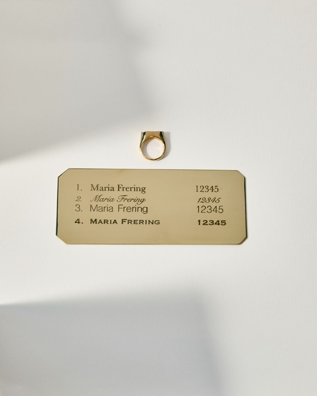 Pingente Hexagonal Pequeno com gravação e corrente